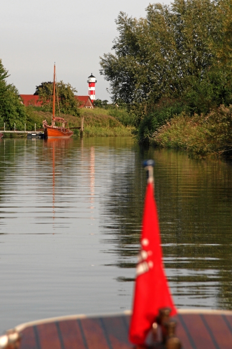 IMG21205.JPG - Leuchtturm Somfletherwisch von der Lühe aus