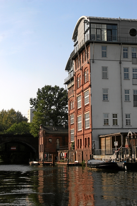 IMG22959.JPG - alte umgebaute Fabrik am Südkanal