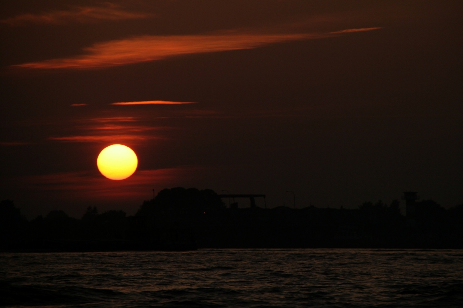 IMG23154.JPG - Sonnenuntergang an der Lühe-Klappbrücke