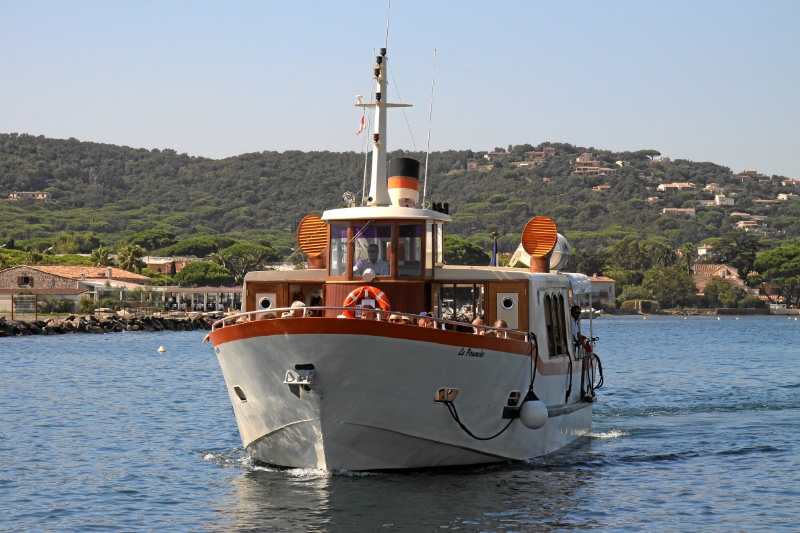 IMG25809.JPG - Ausflugschiff für Hafenrundfahrt