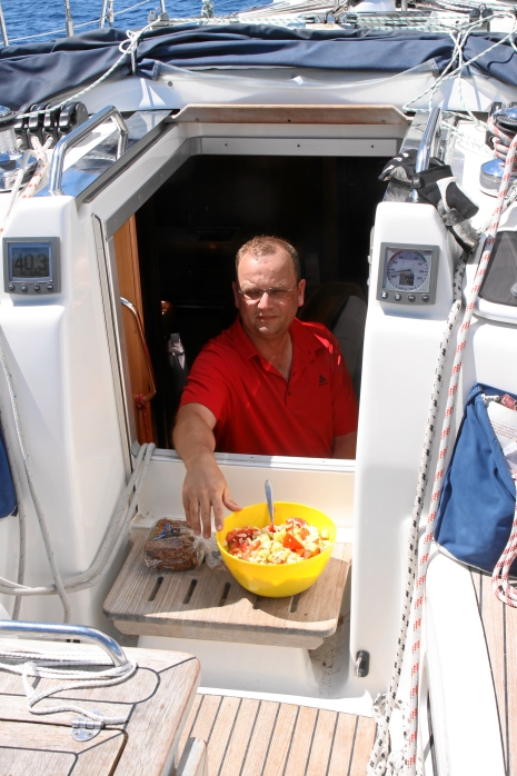 IMG13238.JPG - der Mittagssalat. Wie immer: seeeehr lecker