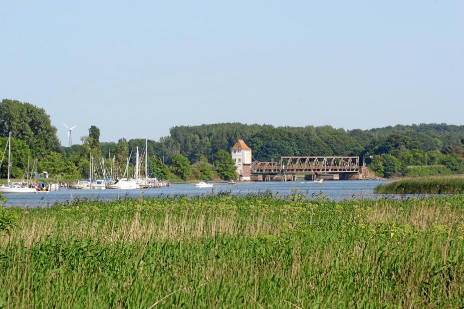 IMG19073.JPG - Brücke bei Lindaunis